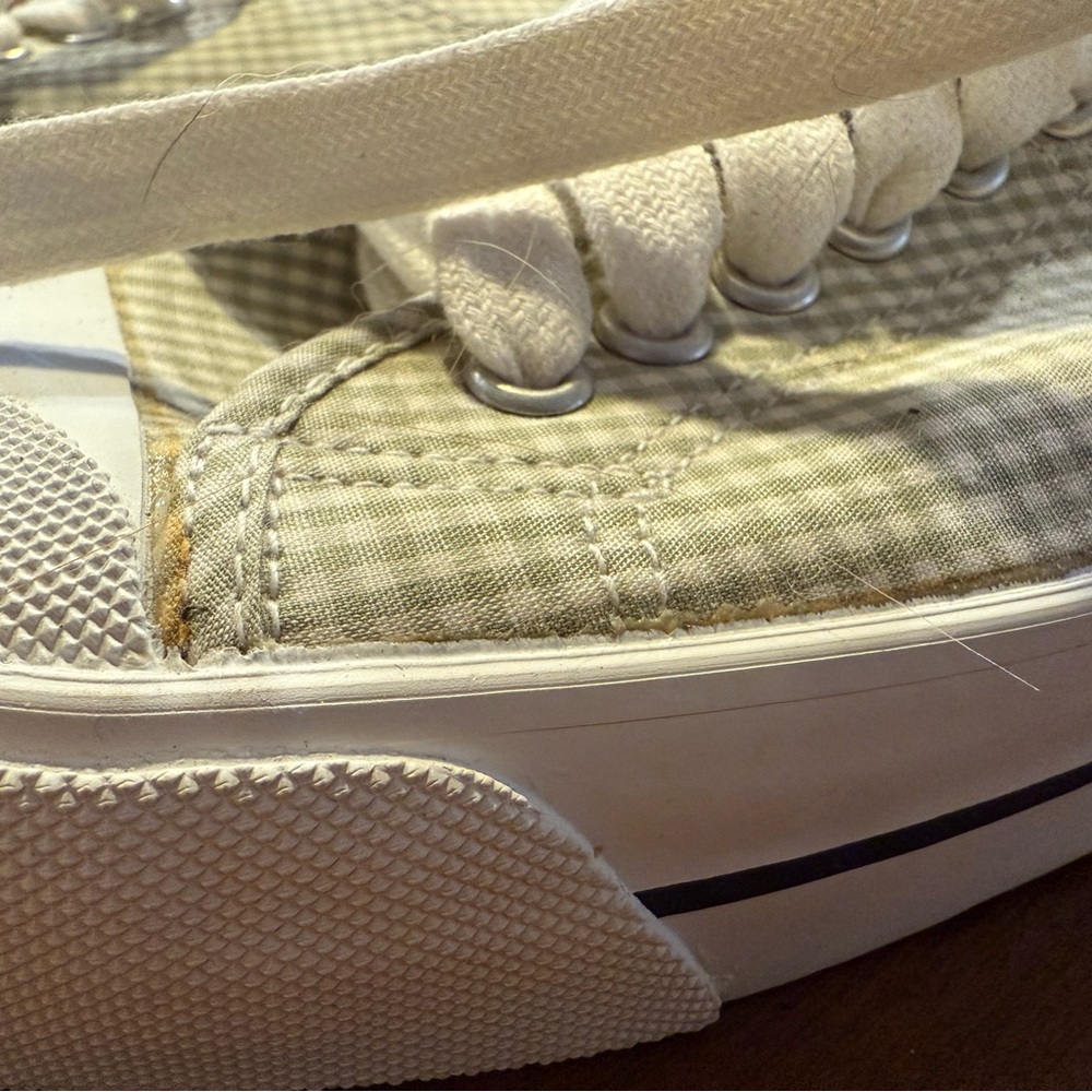 Old Navy Gingham Lace-Up Sneakers - Cream and White - Picture 4 of 8